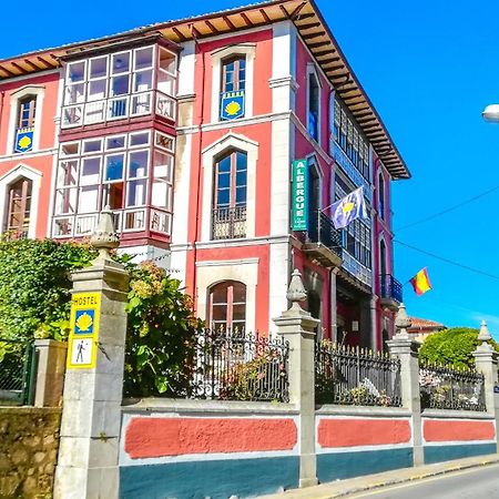 Albergue La Casona Del Peregrino 라네스 외부 사진