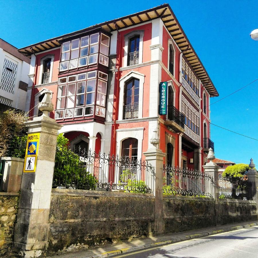Albergue La Casona Del Peregrino 라네스 외부 사진