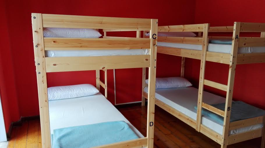 Albergue La Casona Del Peregrino 라네스 외부 사진