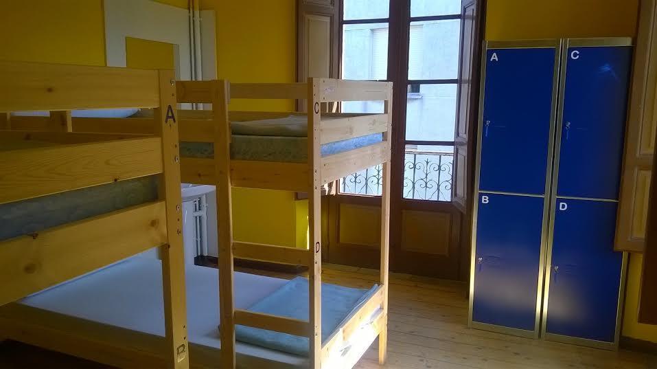 Albergue La Casona Del Peregrino 라네스 외부 사진